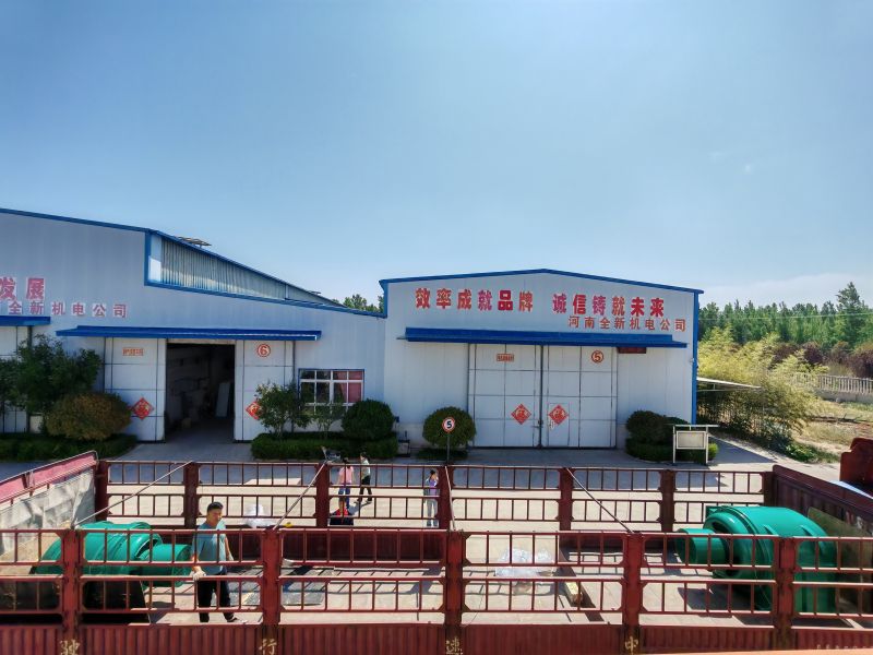 2台YRT630-8/570KW/10KV電機發貨（huò）機械廠